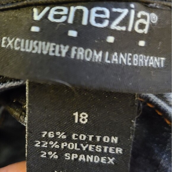 VENEZIA JEANS SIZE 18 DARK BLUE WASH WITH FADING WHISKERING SKINNY FIT JEANS EUC - Picture 4 of 7
